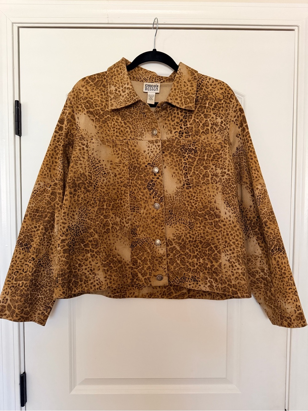 Vintage Chico's Design Denim Leopard Print Button-Front Jacket in Golden Brown